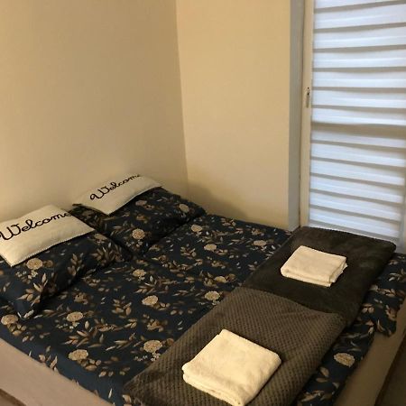 Kris Apartment Kajetany ภายนอก รูปภาพ