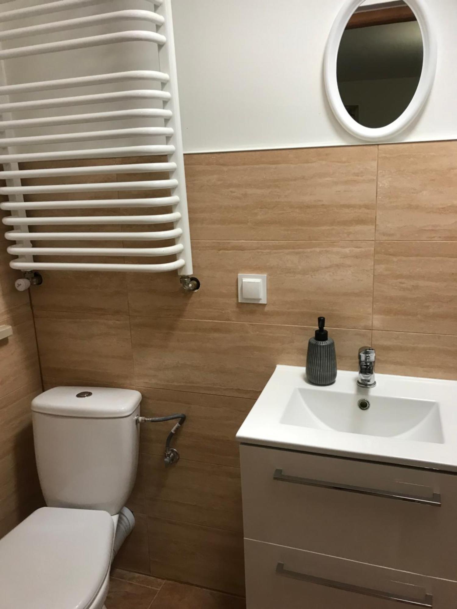 Kris Apartment Kajetany ภายนอก รูปภาพ